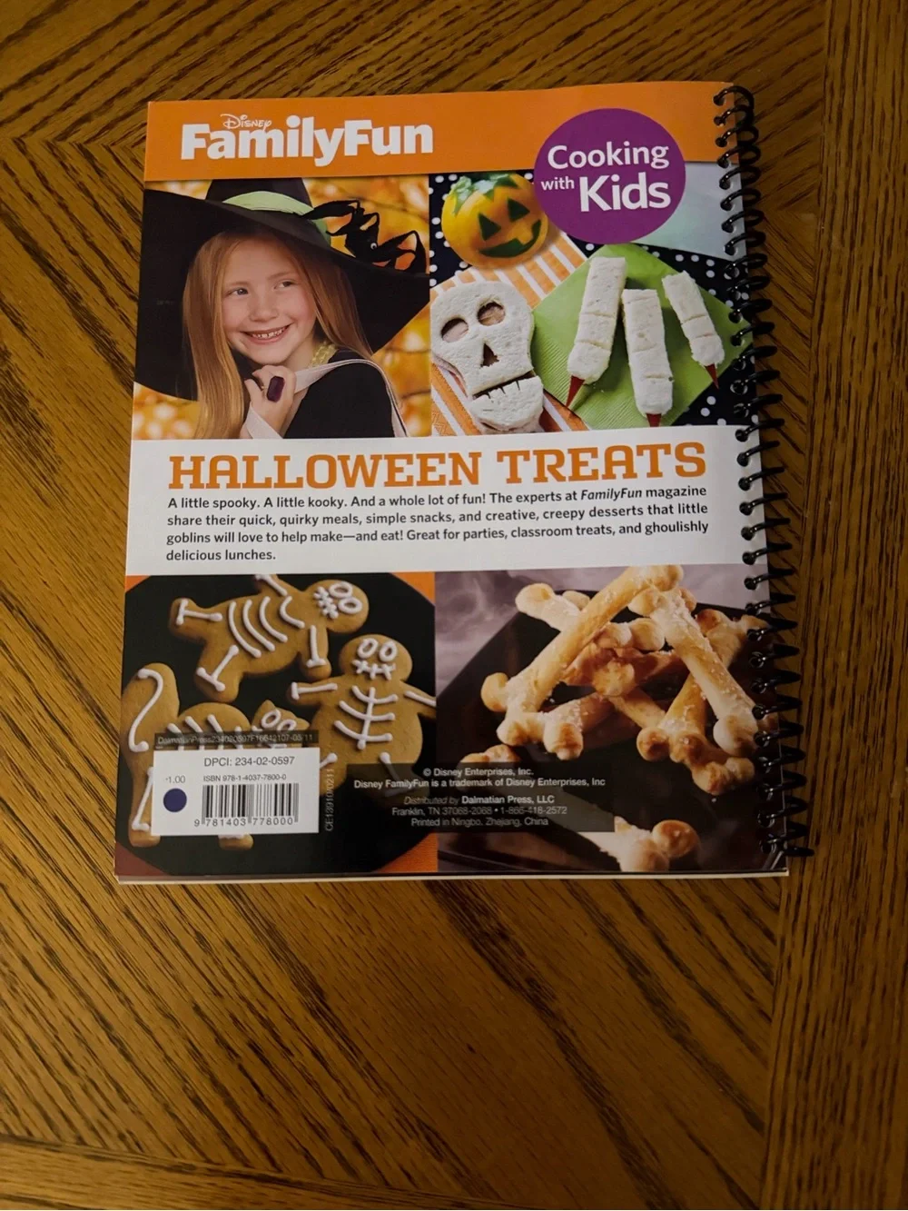 Halloween Treats Cooking with Kids Book